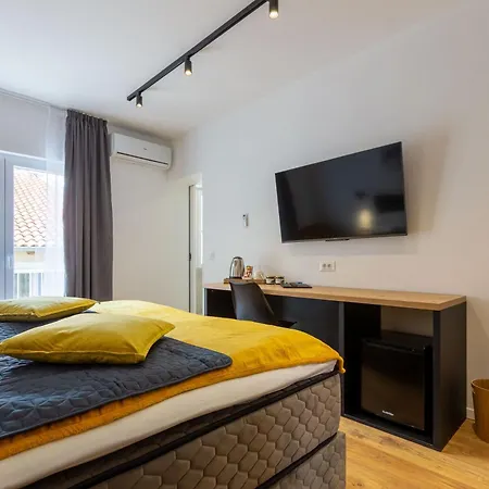 2m Exclusive With Balcony * Zadar