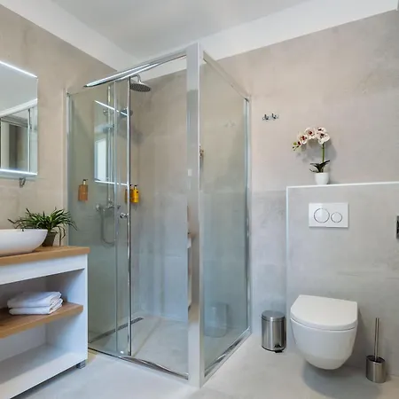 Apartamento 2m Exclusive With Balcony Zadar